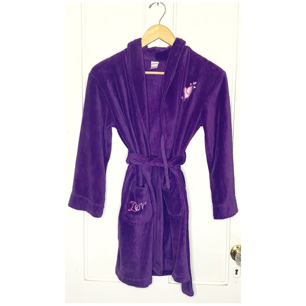 Xhilaration : Girl’s : size : L : pink and purple ‘love’ and heart fleece robe